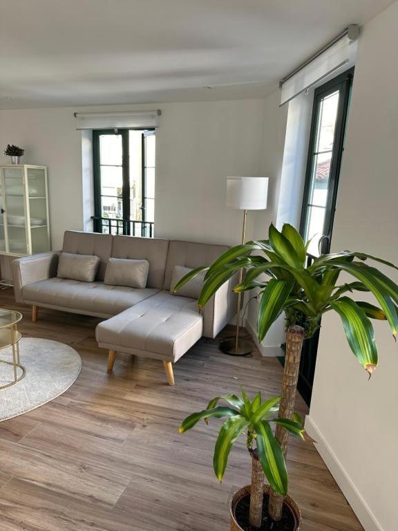 Apartamentos Urbanin II Plaza De San Pedro Кудилеро Екстериор снимка