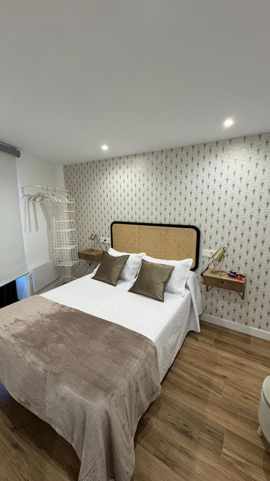 Apartamentos Urbanin II Plaza De San Pedro Кудилеро Екстериор снимка