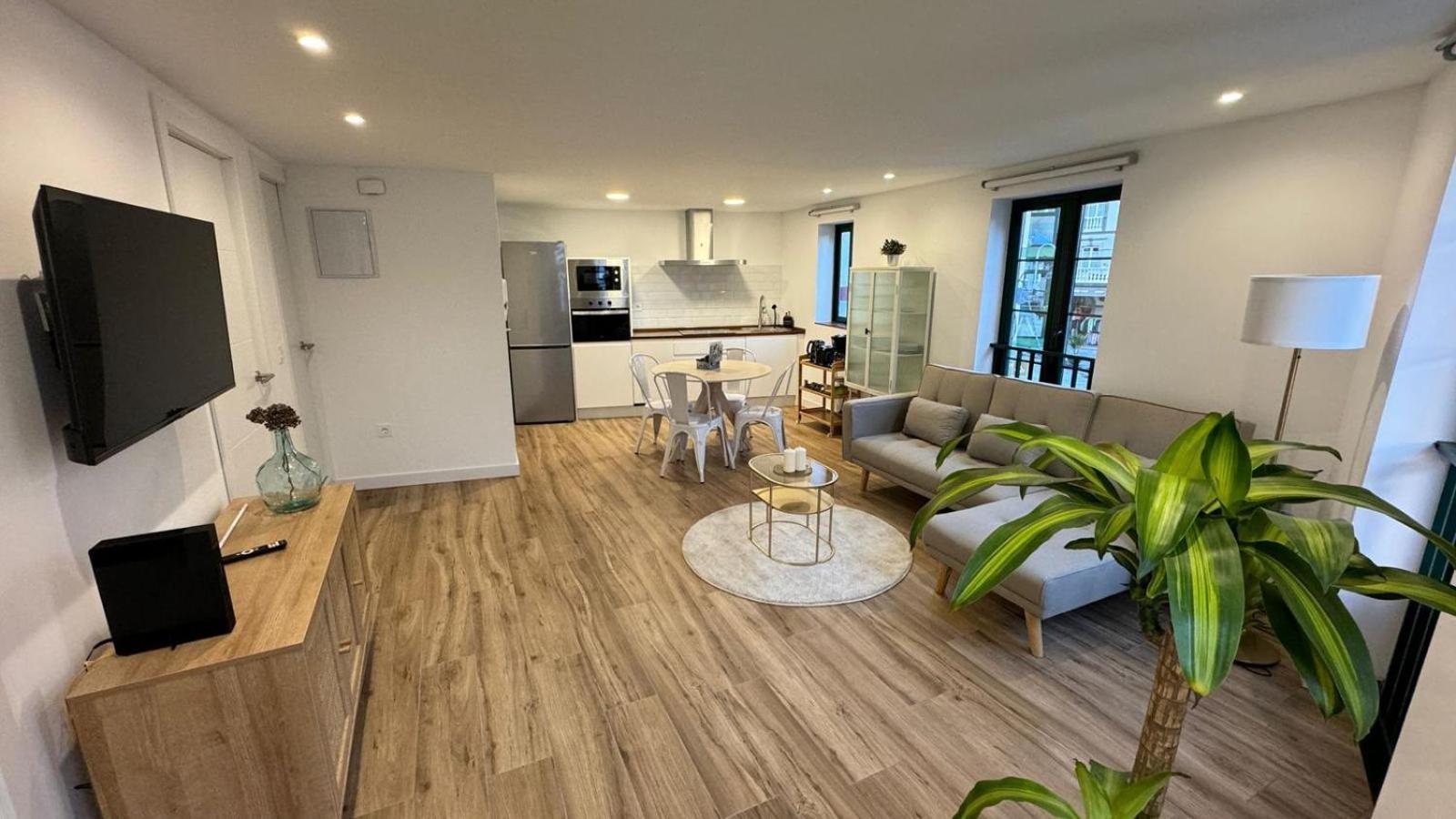 Apartamentos Urbanin II Plaza De San Pedro Кудилеро Екстериор снимка